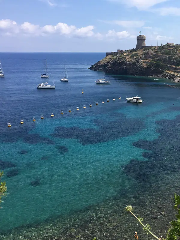 Charter Experience in Toscana verso la Capraia